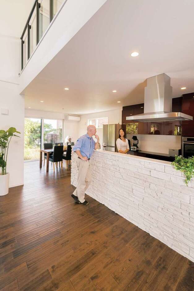 天然石を貼ったオリジナルキッチン