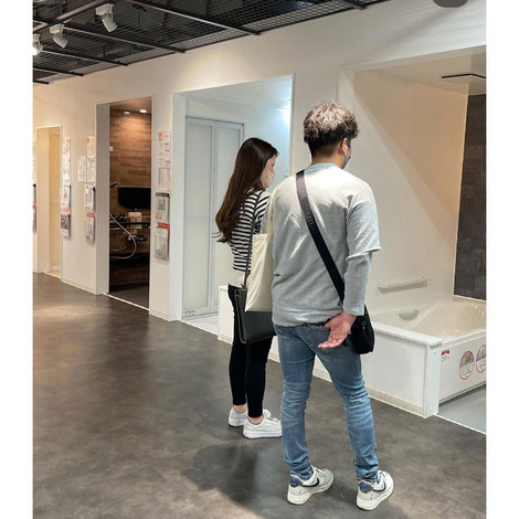 英知工務店【ショールームでの打ち合わせ】