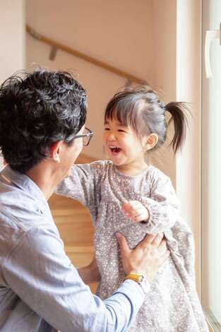 低燃費住宅静岡® TK武田建築｜機械に頼らず一定の温度、湿度を保つ『低燃費住宅』の家は、子どもの健やかな未来を守る