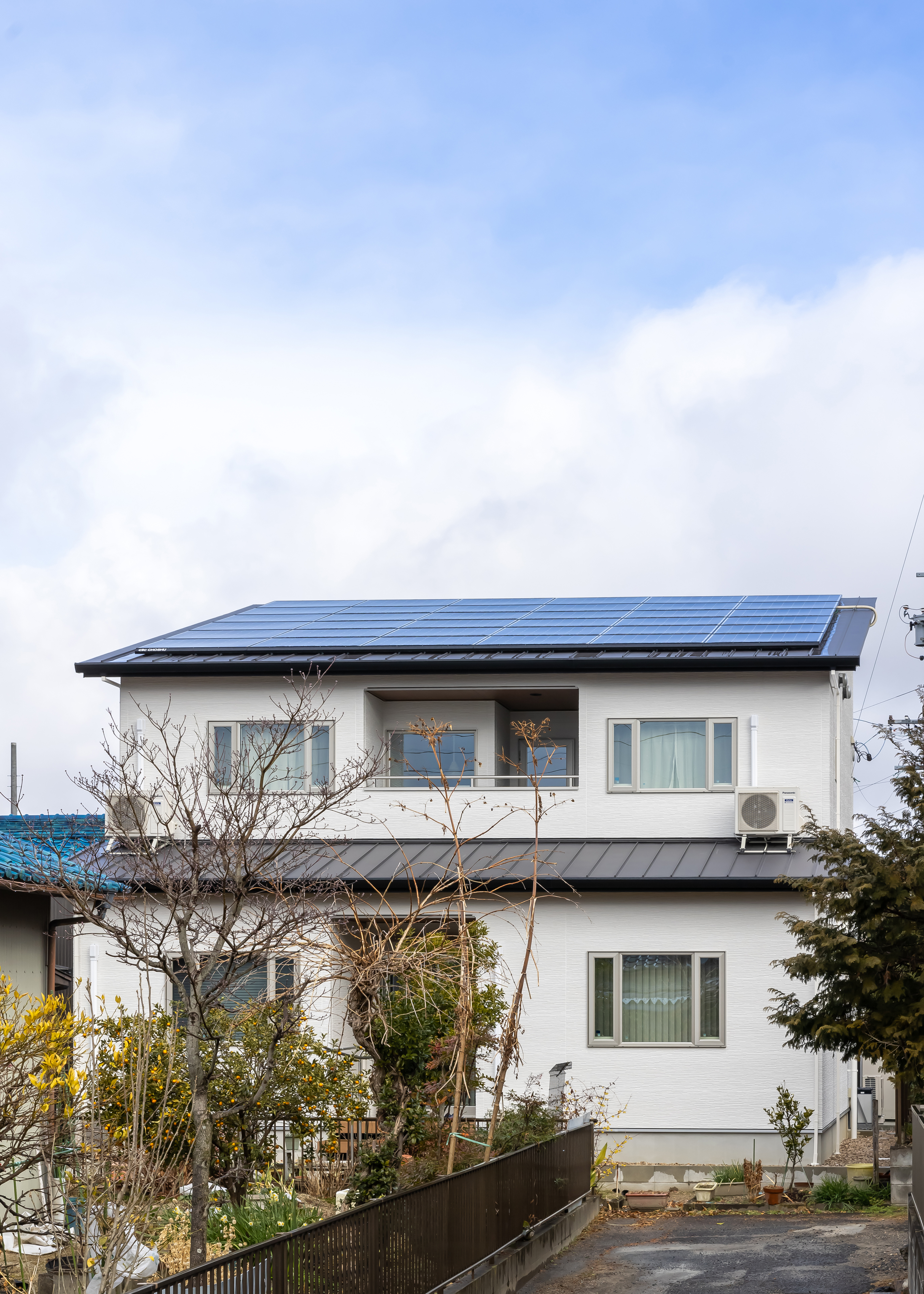吉川住建【省エネ、ペット、収納力】太陽光などの再生可能エネルギーを活用し、CO2収支をマイナスにするLCCM住宅認定を受けたエコな家