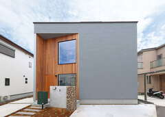 光が移ろう土間のある「trunk house」で、旅のようなワクワクを