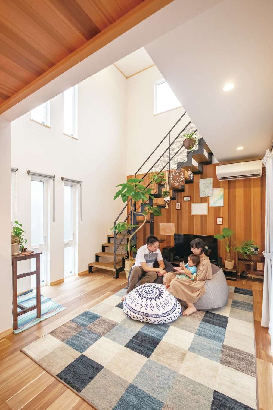 ぽっくハウス【リプルス】【1000万円台、デザイン住宅、自然素材】大らかさ、ナチュラル感、あたたかみが溶け合うLDK。壁の一面は、標準仕様でウッドパネルにできるので、追加料金を気にせず、ぬくもりをプラス