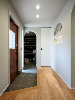 建築家が手がけたシンプルで洗練された空間