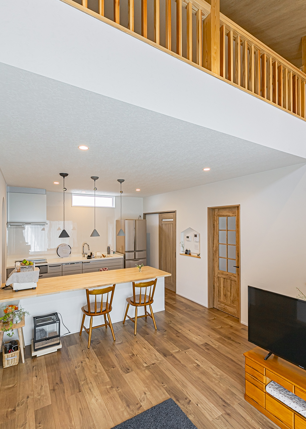 cozy house（小塚建設）【二世帯住宅、間取り、平屋】キッチンダイニングの上は大きなロフトを設け、平屋ながらゆとりの空間を叶えた
