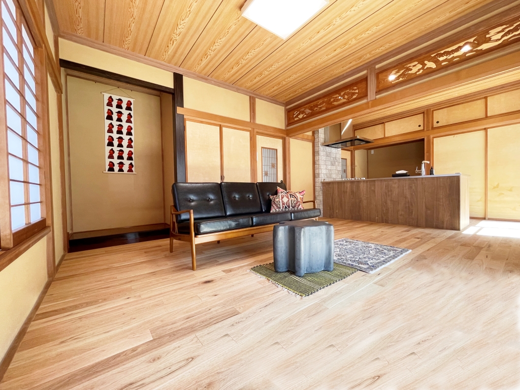 ～古民家カフェのような温かみのある空間～