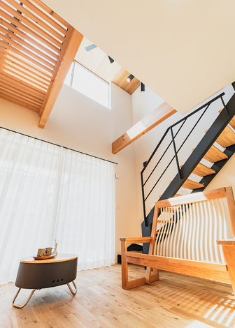 ⼟地の特徴と家族の暮らしに合わせた、注文住宅ならではの設計