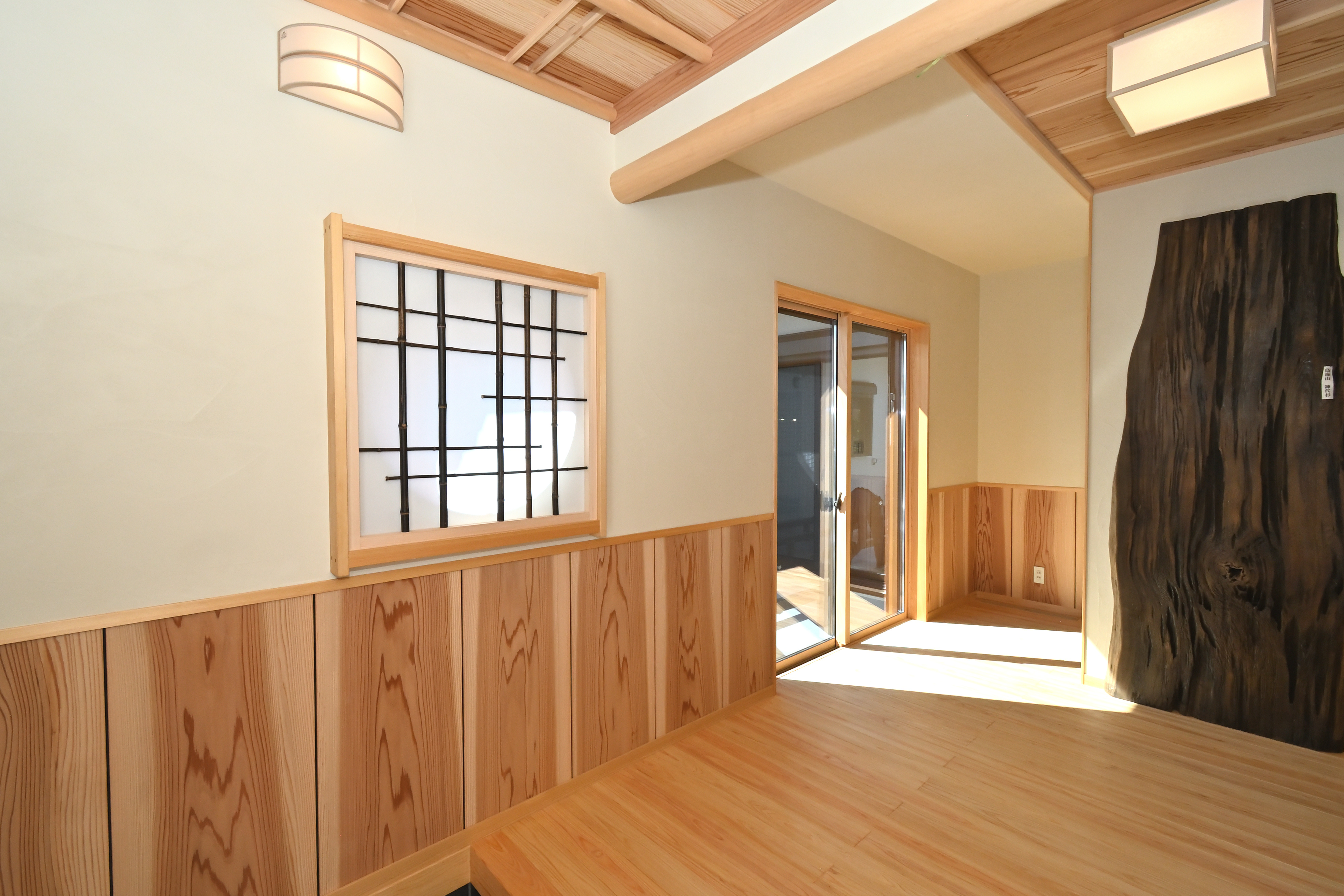 無垢材の気持ちよさと心地よさを体感して頂ける贅沢な住まい