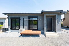 人もペットも快適に過ごせる、家族みんなが嬉しい平屋。