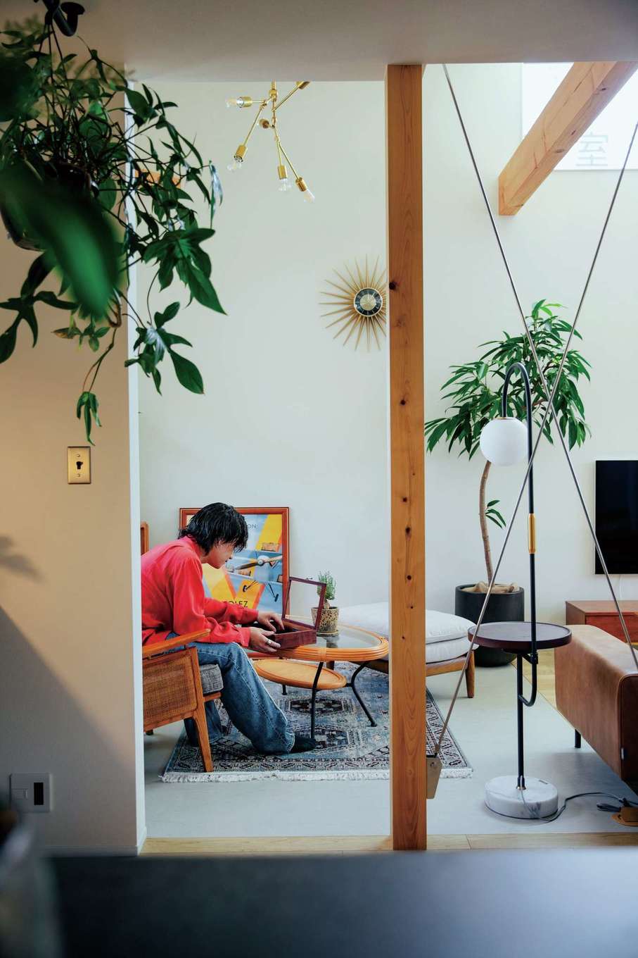 住家 JYUKA【デザイン住宅、間取り、インテリア】ご主人のリラックススペース。好きなインテリアでコーディネート