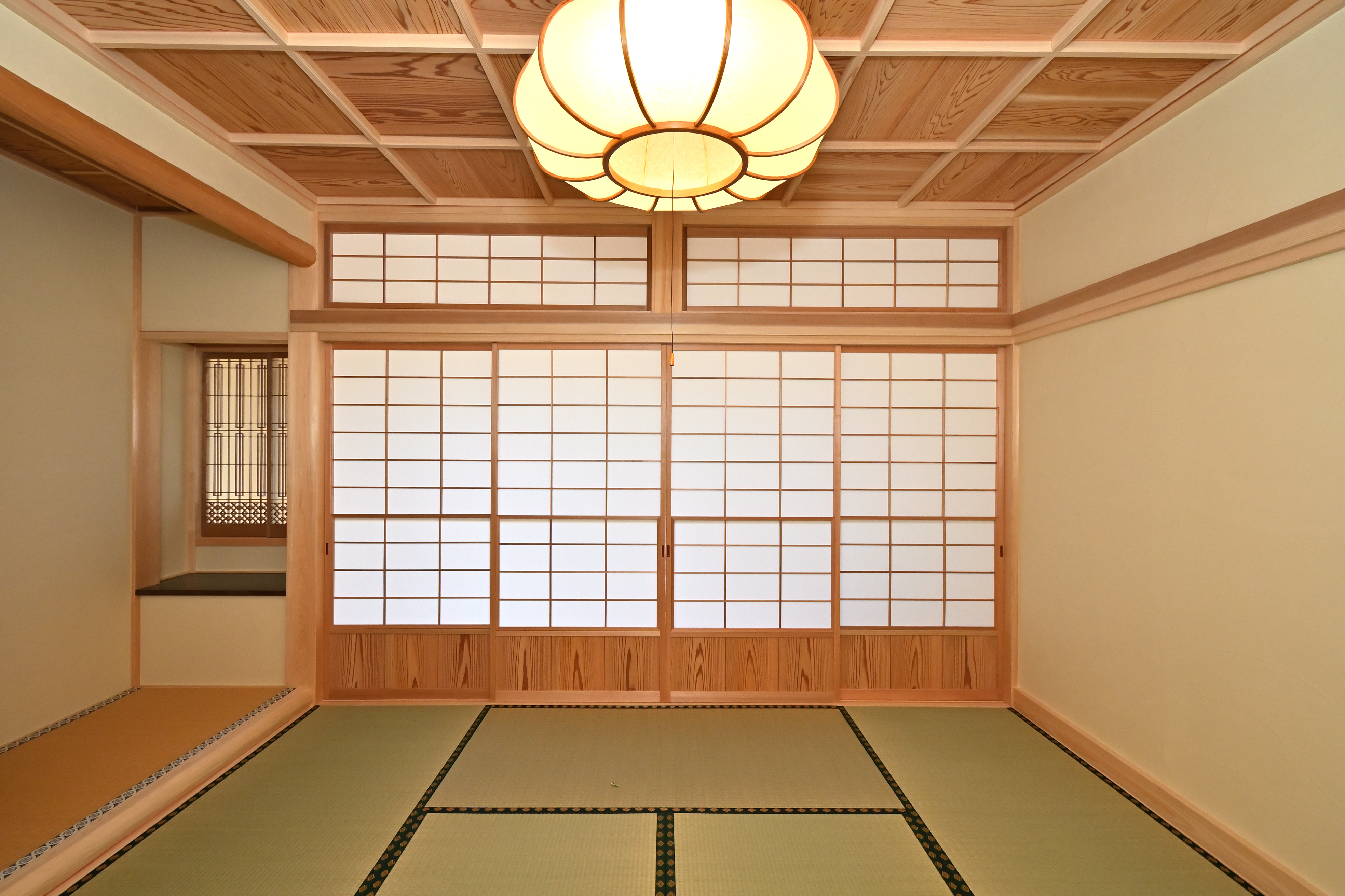 自然素材を多用し快適な和の空間をつくります