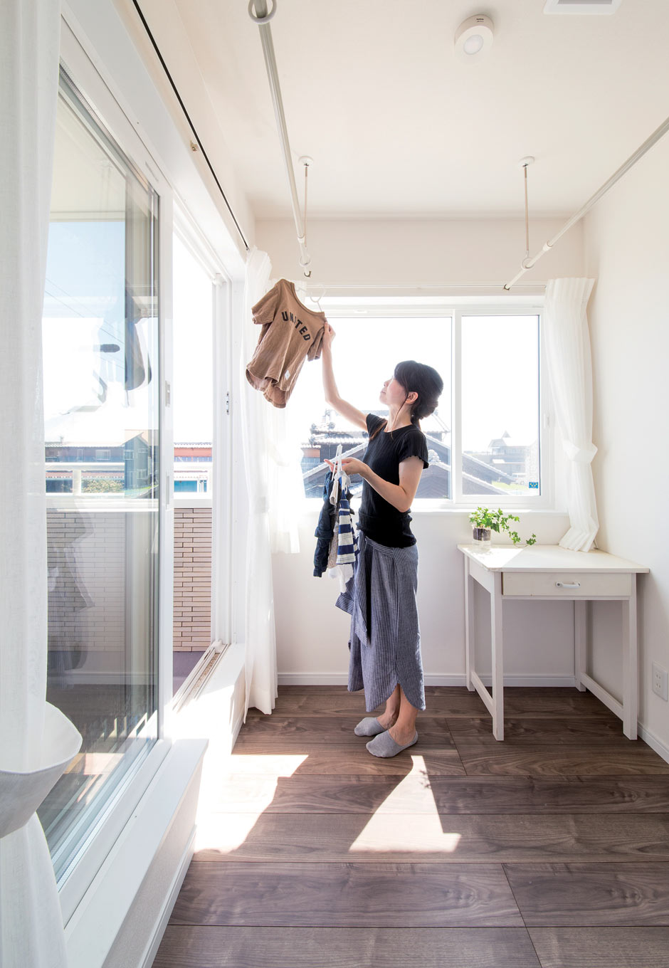 未来創建【デザイン住宅、省エネ、間取り】2階のサンルーム。共働き夫婦の忙しい毎日を助けてくれる