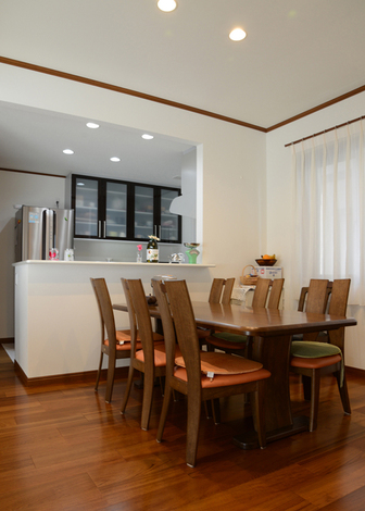 二世帯住宅でありながら、ダイニングは一つにして家族のコミュニケーションをとることができる