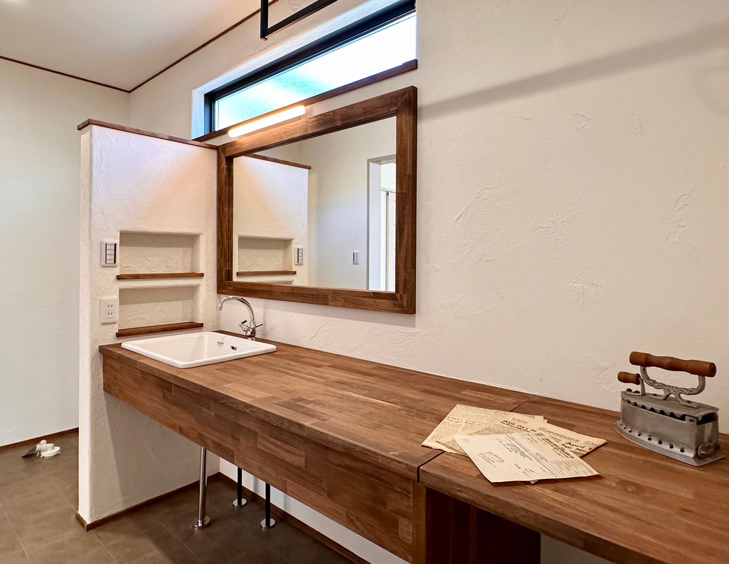 藤田建設（ラフェルム沼津）｜W1200の広々とした造作洗面