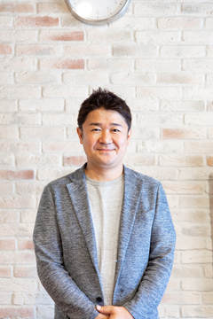 代表取締役  坪内 孝介