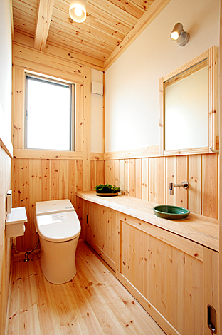 ハンドメイド【1000万円台、デザイン住宅、自然素材】トイレにもあしらった自然素材が温もり感を醸し出す