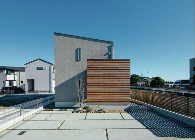 無垢や塗り壁の素材感を生かした デザイン型規格注文住宅「icora（イコラ）」の家