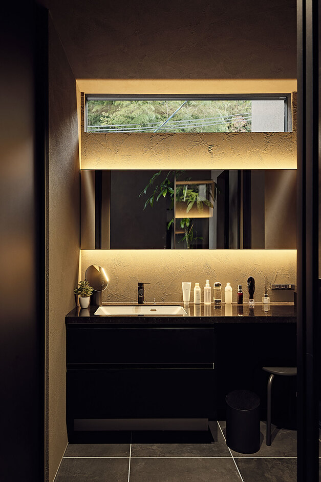 平屋建築ブルーハウス 上質な空間と2つのサウナが心を潤すリゾートな平屋 画像7