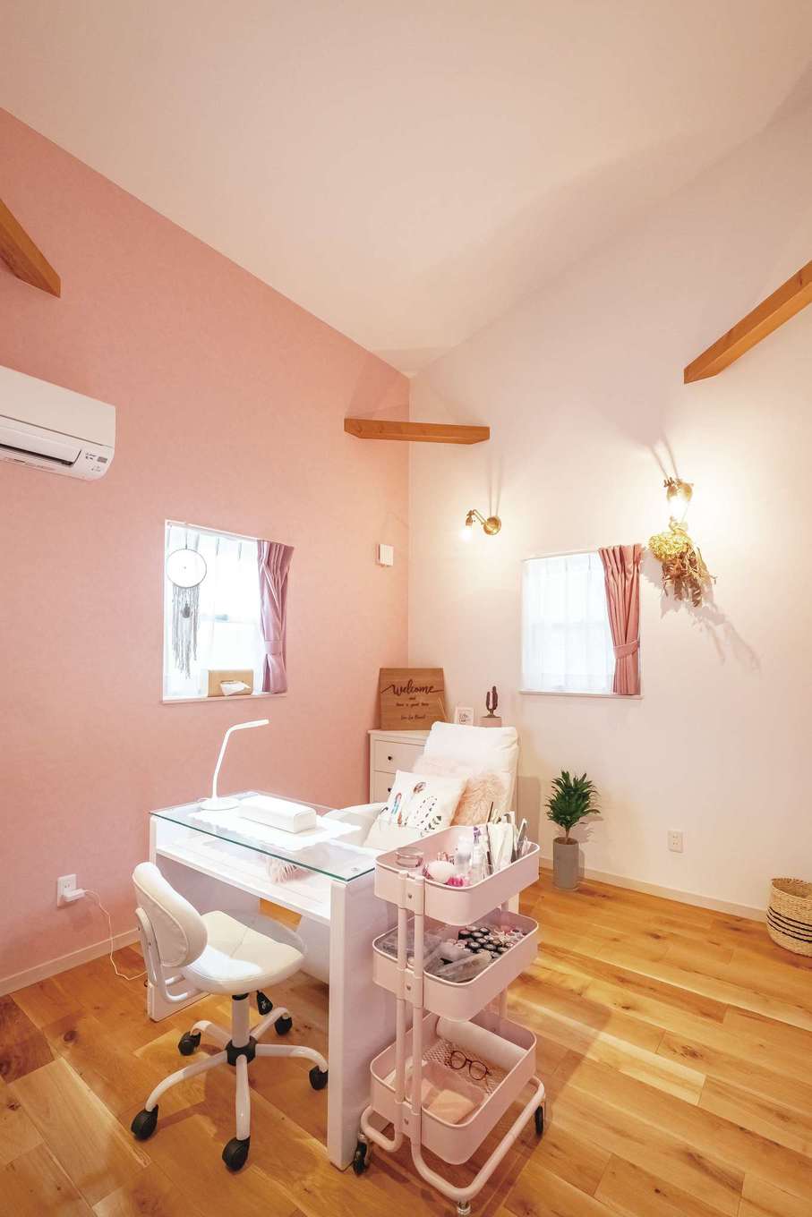 富士ホームズデザイン【デザイン住宅、輸入住宅、インテリア】奥さまの作業部屋。ゆくゆくはサロンのオープンを計画