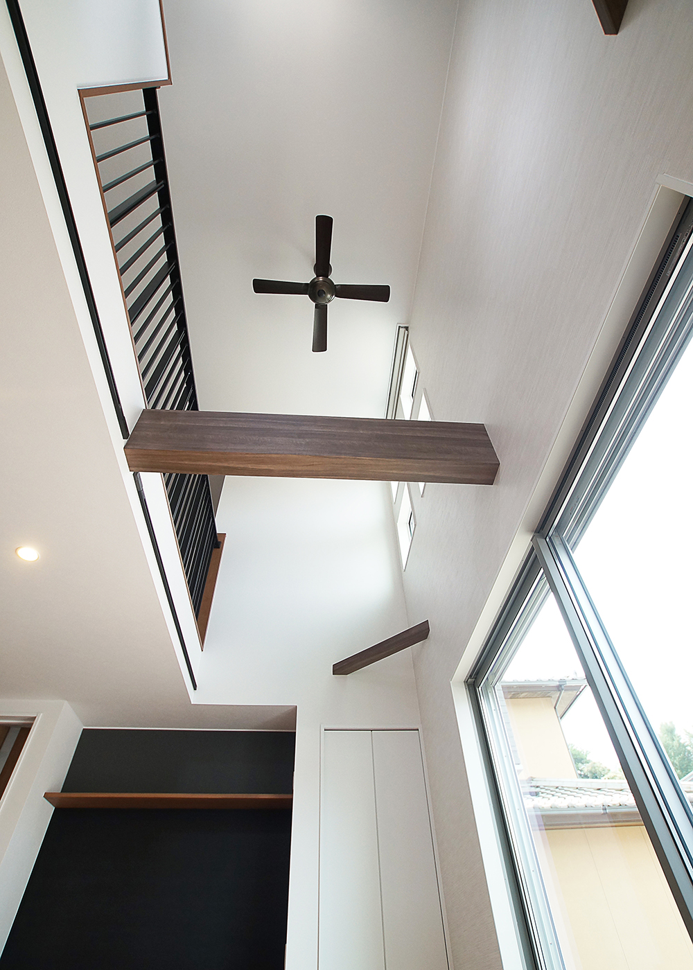 さくらホーム【子育て、自然素材、間取り】リビングの吹き抜け