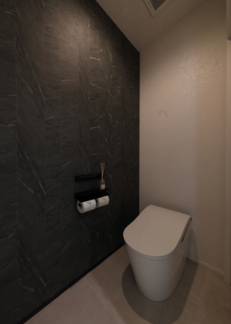 アクセントクロスで雰囲気を演出したトイレ