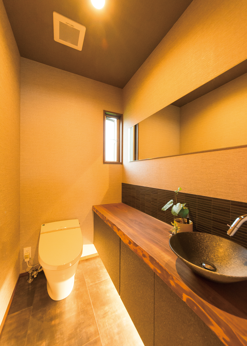 -delphi- デルフィ（藤井建築事務所） 【デザイン住宅、自然素材、建築家】ホテルライクなトイレ