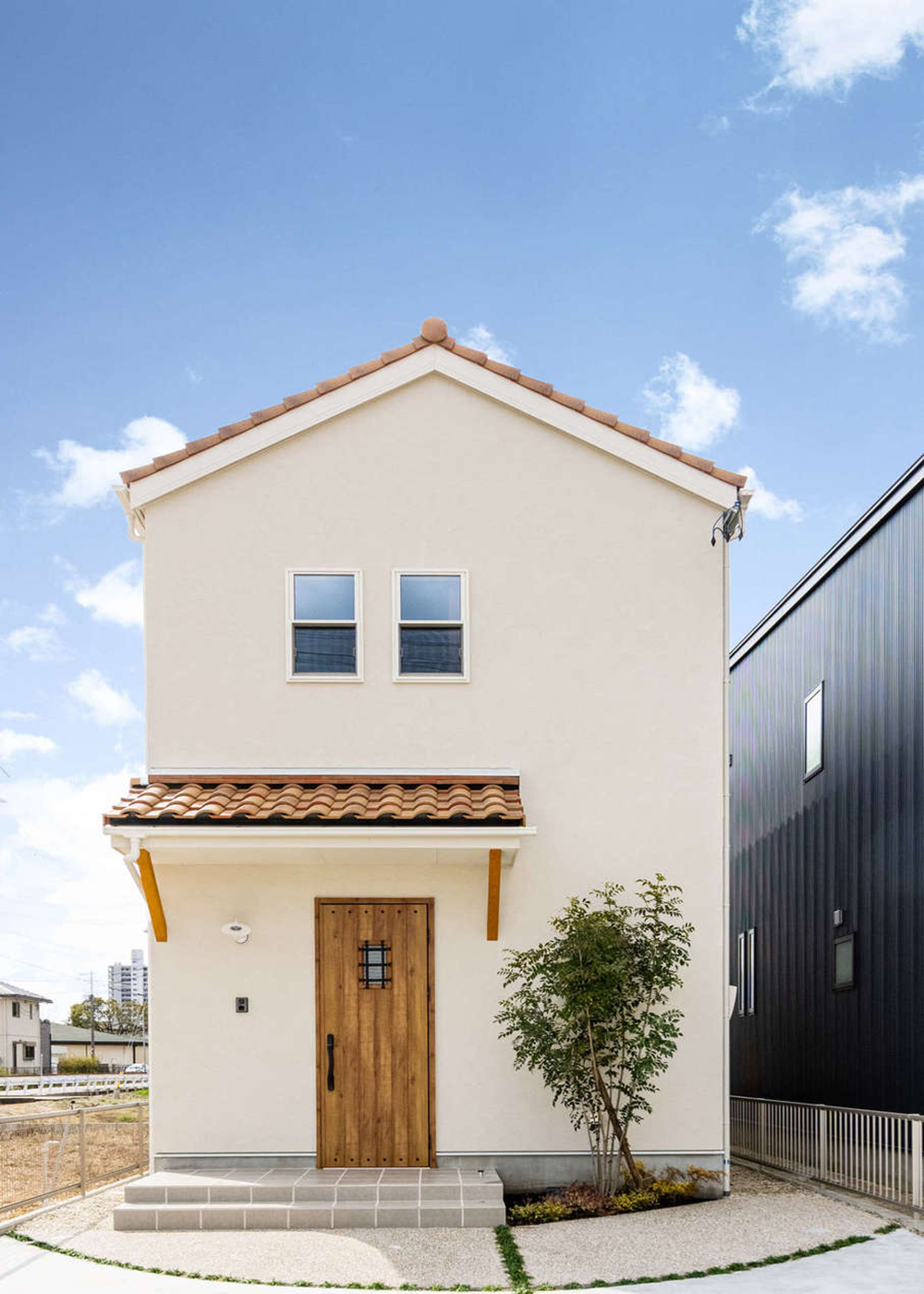 アーキテックス【1000万円台、デザイン住宅、収納力】南フランスに建ち並ぶ民家をイメージした、素朴でかわいい外観デザイン。年月とともに風合いが増していく