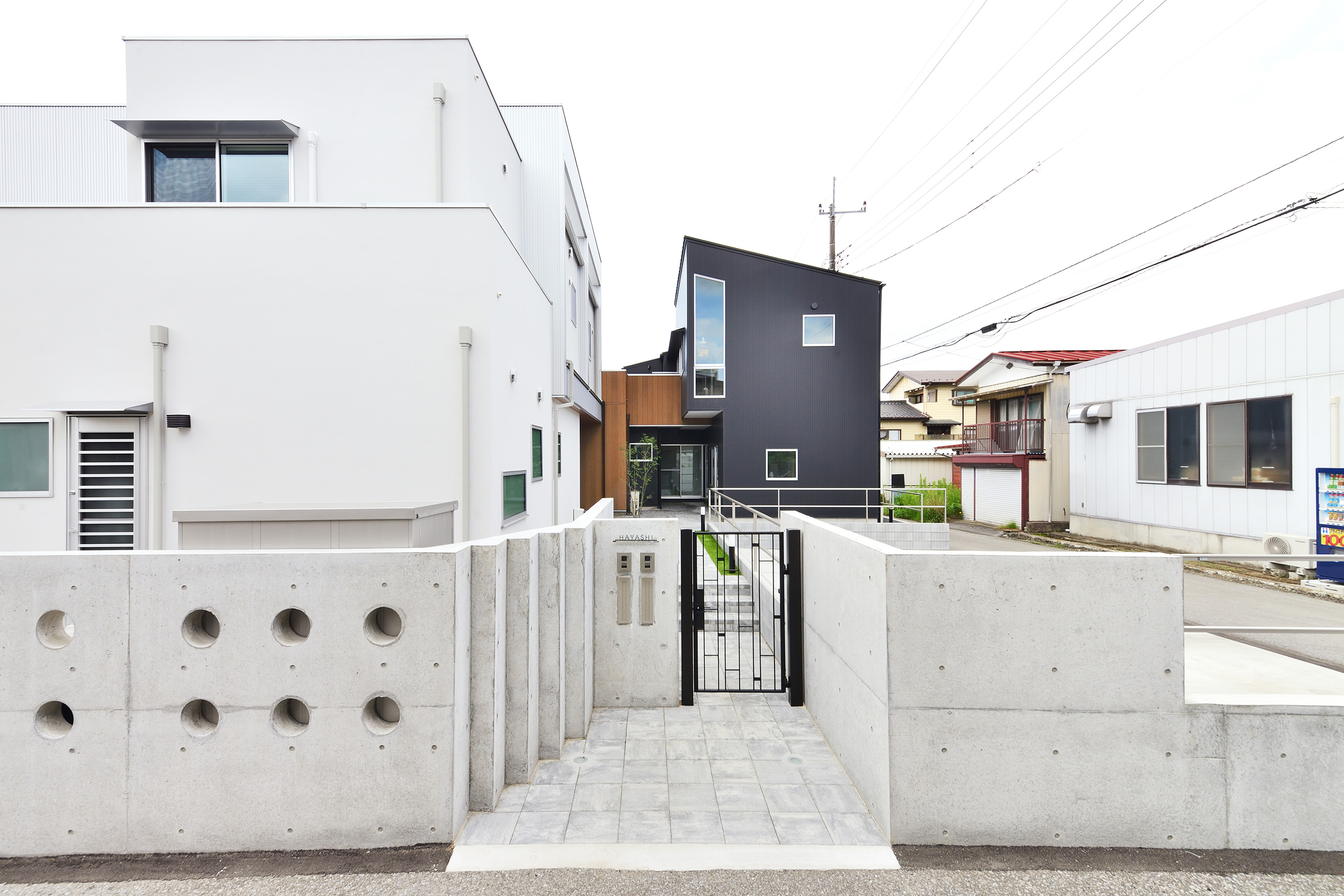 カクニシビルダー｜建築家であるお施主様のお父様が設計された、独立型二世帯住宅。