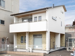 開放感あふれるモダンな住まいで、家族の時間を楽しむ