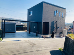シンプルモダンのLDKで暮らす洗練の住まい