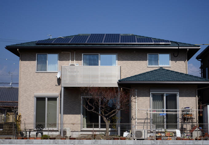 レンガ調のベーシックながらも重厚感のある外観