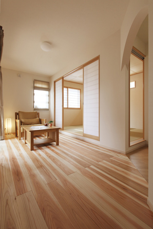 小野田産業～designers house project～【デザイン住宅、和風、自然素材】寝室の前の縁側は落ち着きのある贅沢な空間