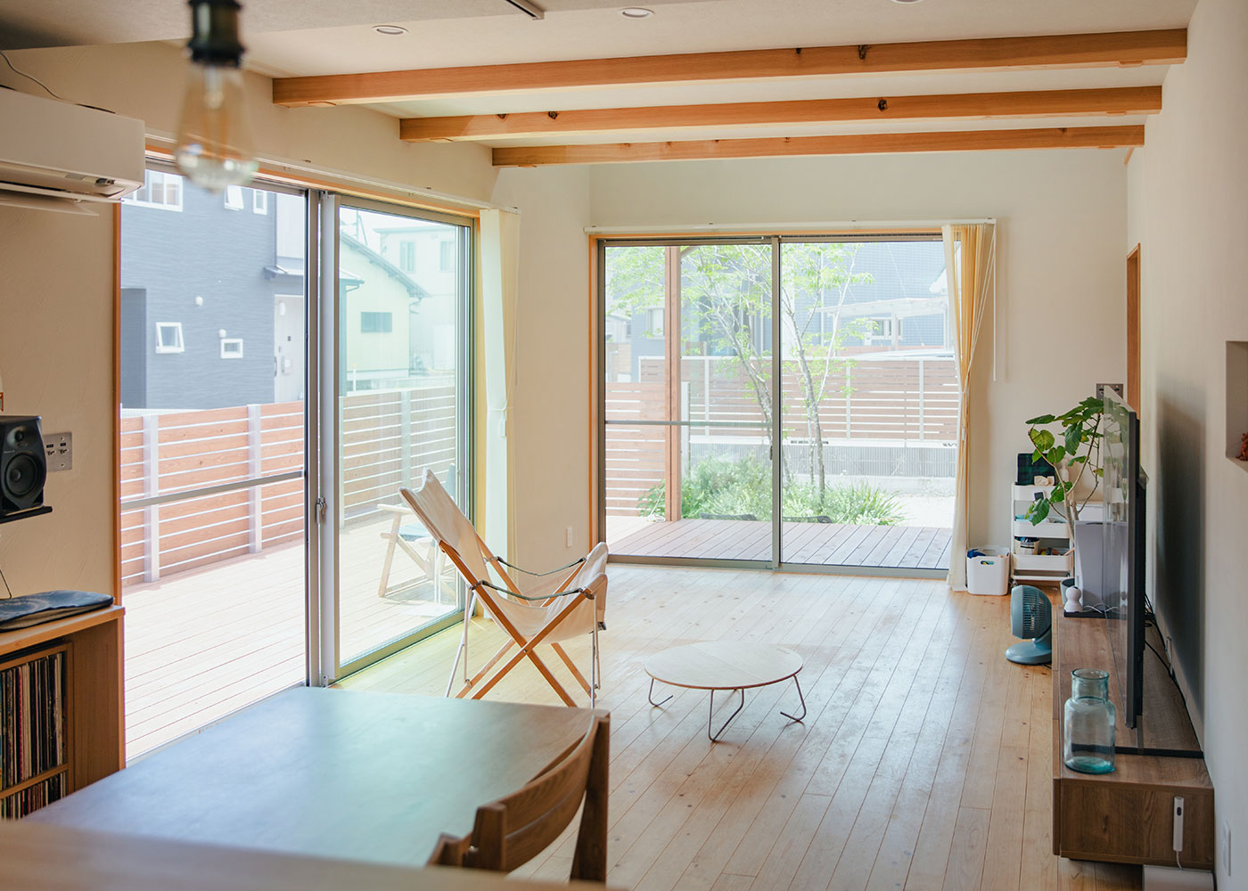 フジモクの家（富士木材）【デザイン住宅、趣味、夫婦で暮らす】LDKは2方向に開かれ、広さと光を招く