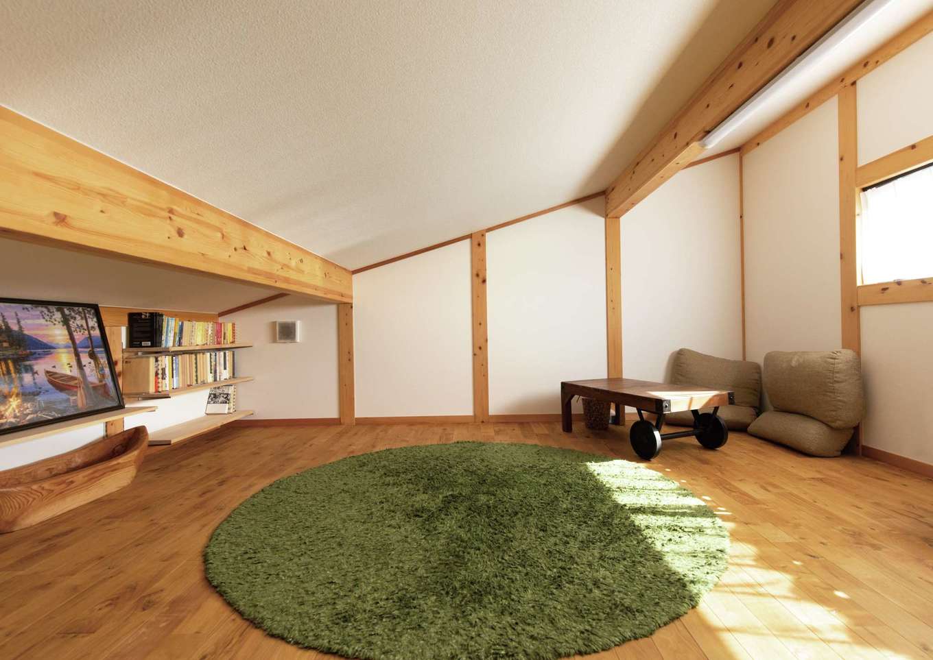 サイエンスホーム【子育て、趣味、自然素材】10畳を超える小屋裏は家族みんなの秘密基地。成長による用途の変化にも対応