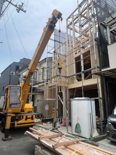  「職人技を間近で体感！八尾市モデルハウス建築中見学会」