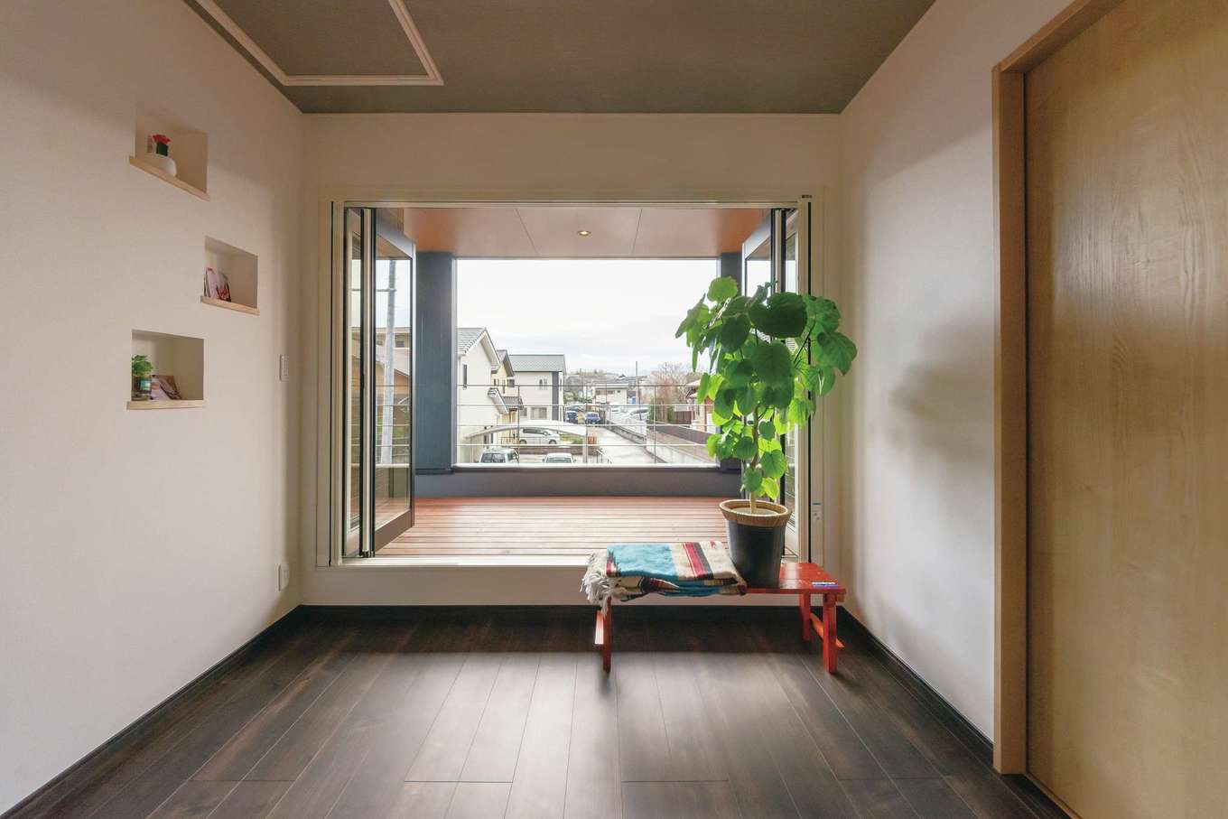 irohaco（アヴァンス）【デザイン住宅、趣味、インテリア】バルコニーの窓はフルオープンに。開放感があって気持ちいい！