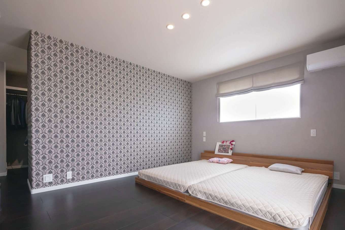 遠州鉄道 遠鉄ホーム【子育て、収納力、間取り】主寝室はリラックス感を高めるシックなインテリアでコーディネート