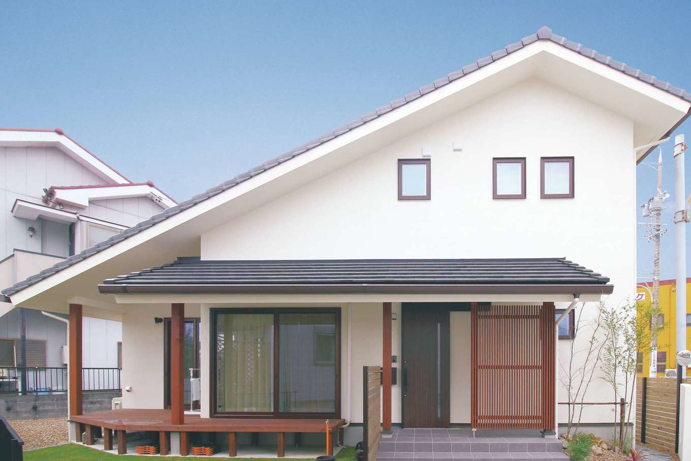 アイジースタイルハウス【デザイン住宅、自然素材、省エネ】片流れ＆大屋根の和モダンの外観