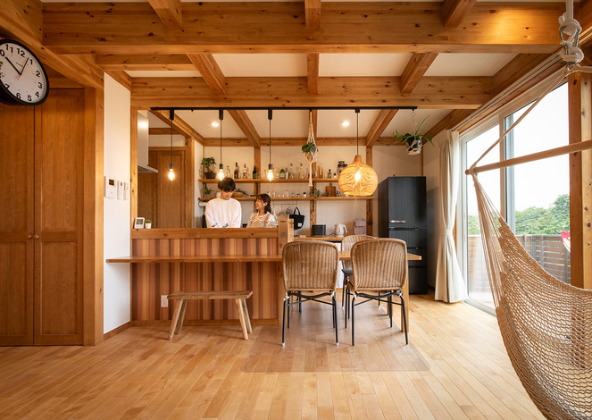 開放感もおこもり感もあるヒノキの家