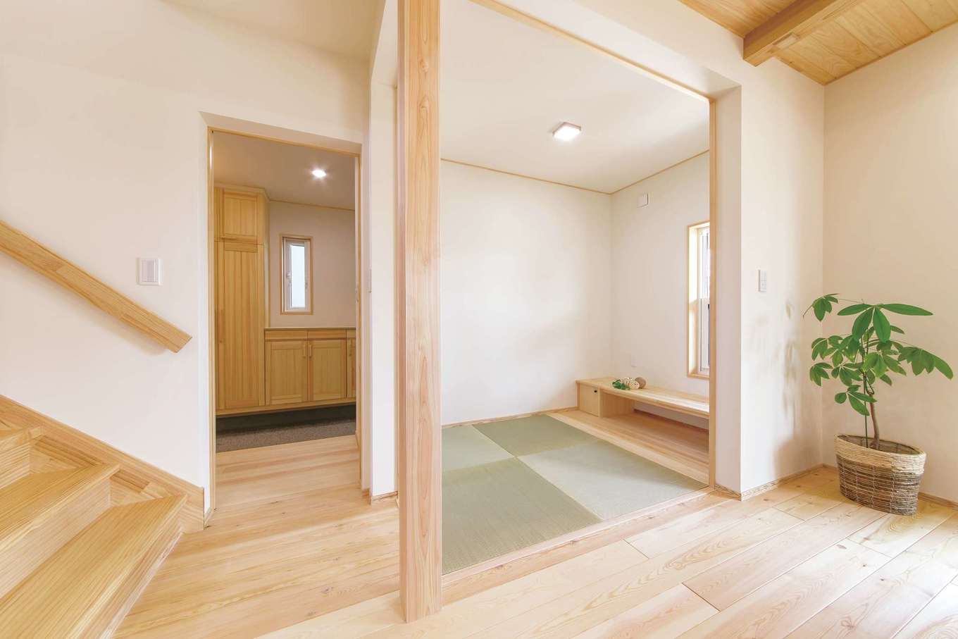 ワイズホーム【子育て、自然素材、間取り】ホッとする畳スペースは、夫婦でお酒を飲んだり、子どものお昼寝にも