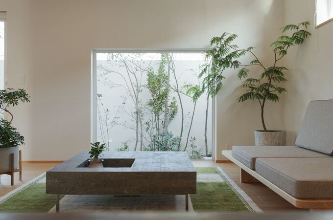 「地球品質」を五感で感じる、癒やしのリビングスペース