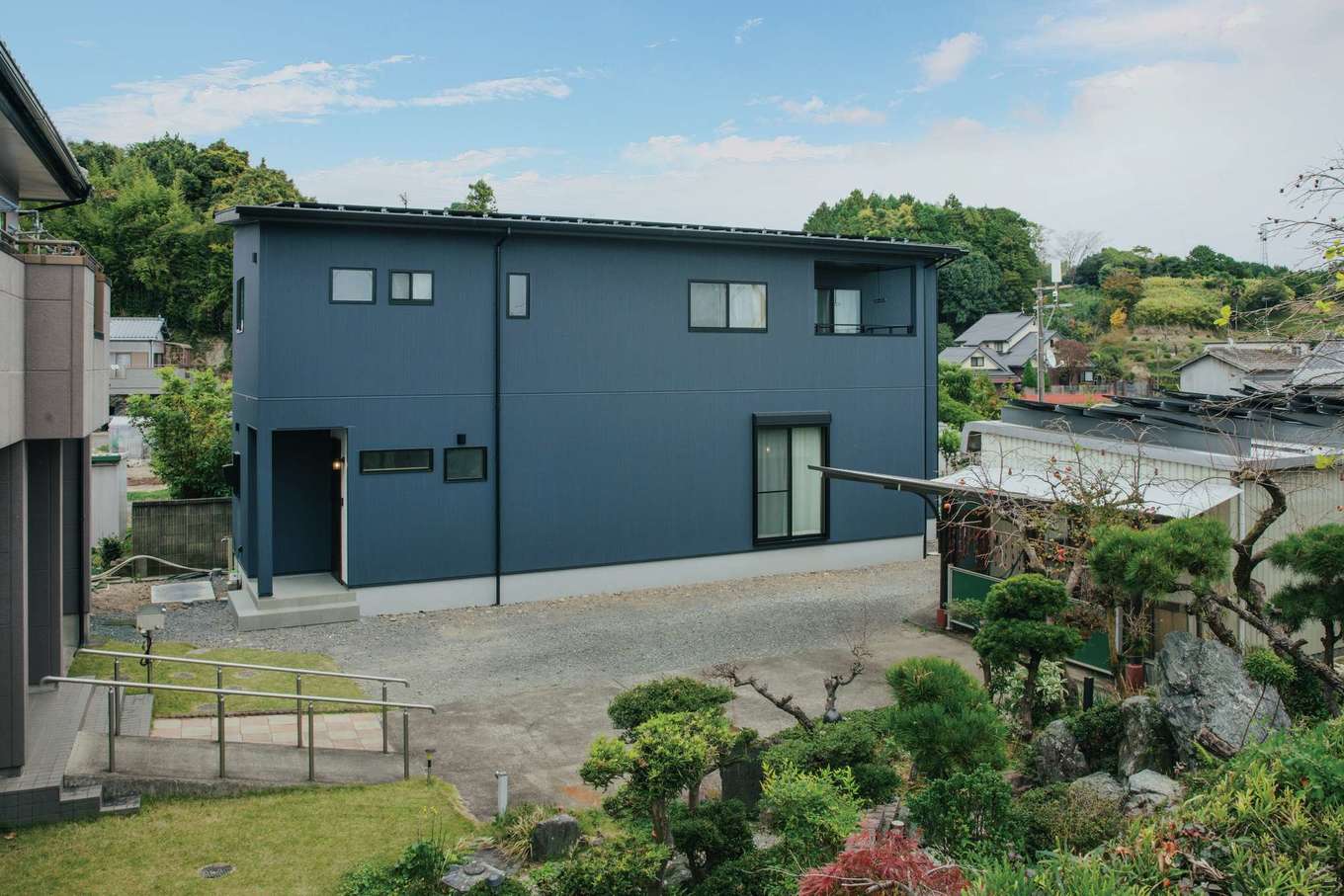 ほっと住まいる【デザイン住宅、自然素材、狭小住宅】縦長の敷地を有効活用し、動線がスムーズで広々とした家が完成