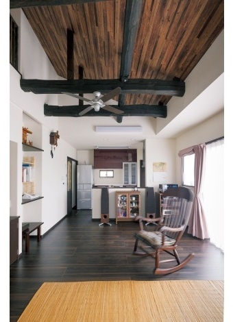 木のぬくもりが家族の笑顔を生み出す、「ほっ」とするリノベーション