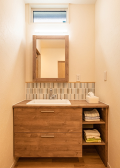 脱衣室と離して設けた洗面台