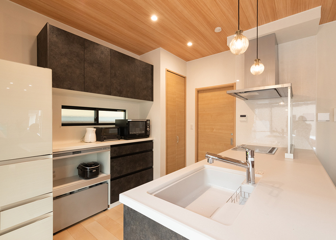 キッチンとカップボード