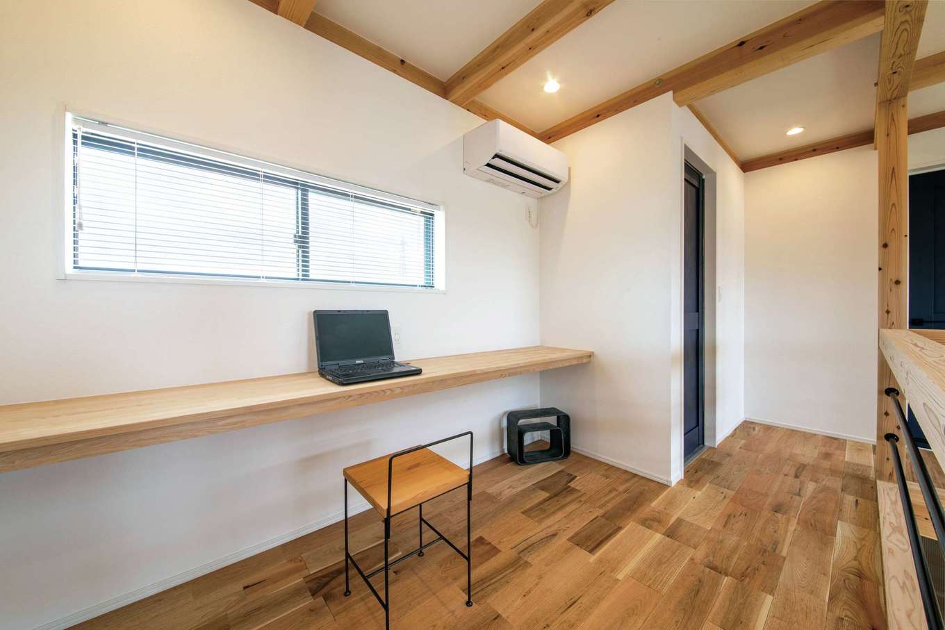住たくeco工房【趣味、間取り、ガレージ】スタディコーナーは家族皆で多目的に利用