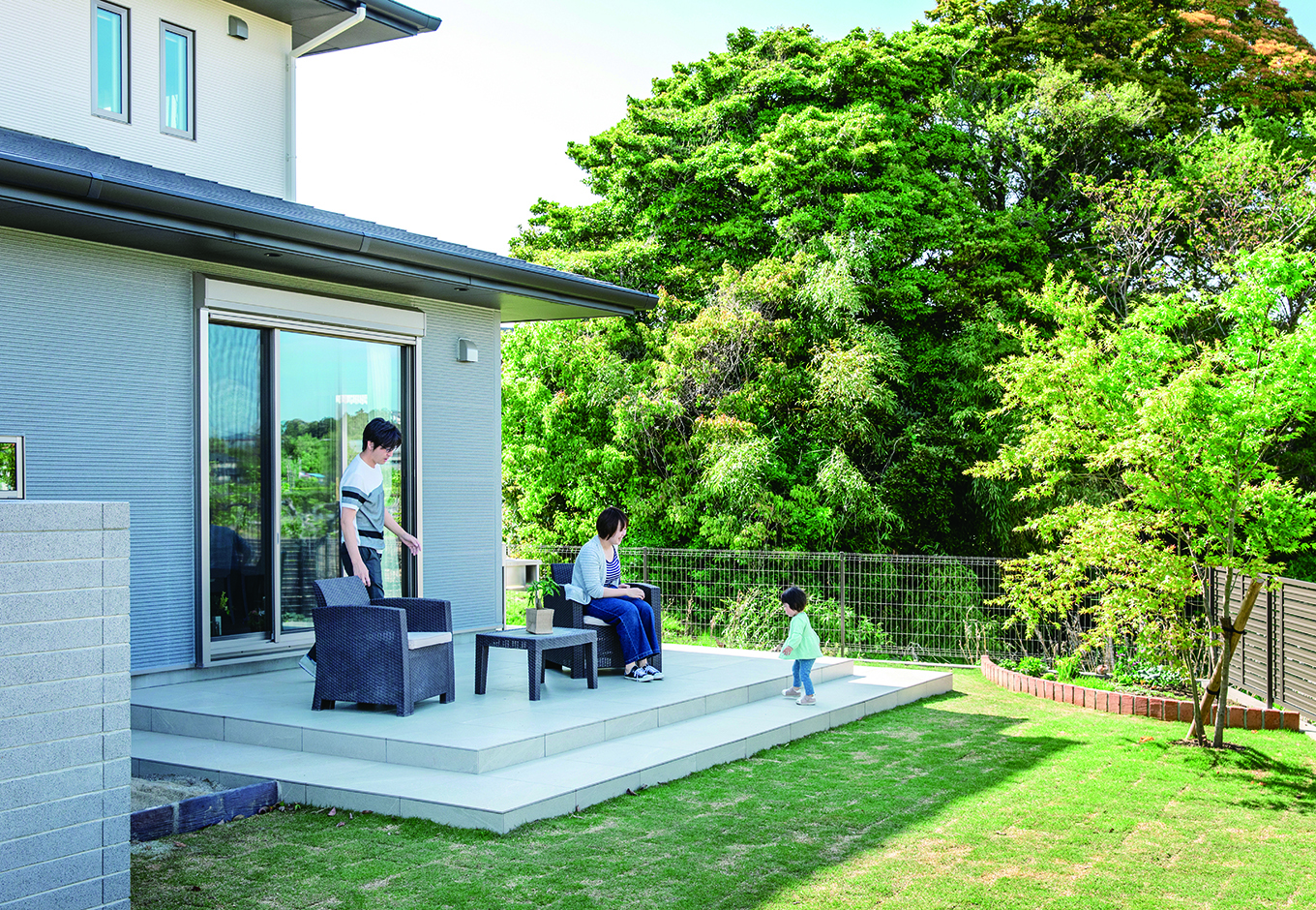ユニバーサルホーム（掛川店・磐田店） | 大好きな庭で過ごす時間が、家族の宝物