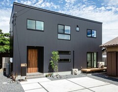 子育て夫婦が予算内で叶えたCOOL&モダンな「シカクイ家」