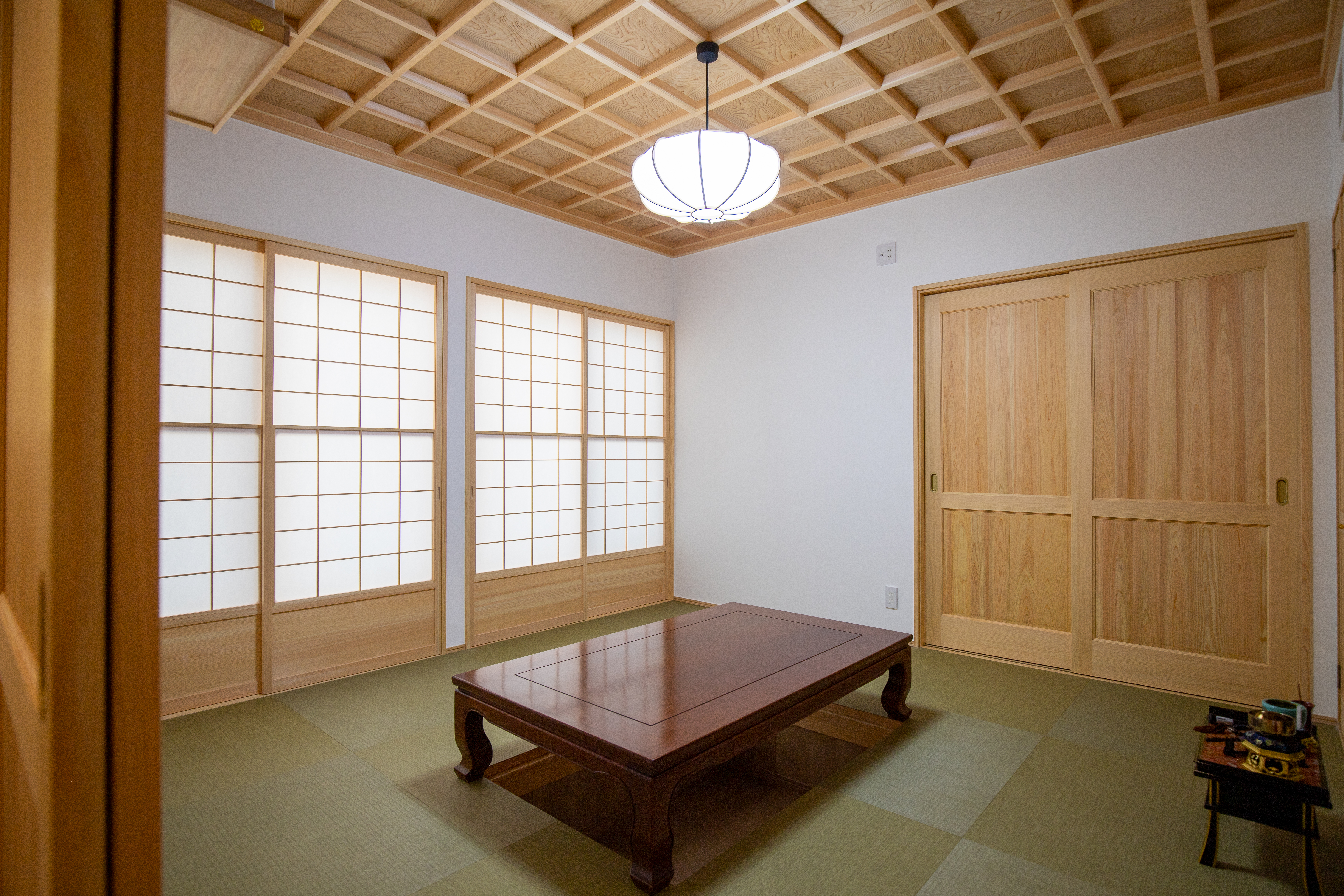 旅館のようなくつろぐ和室