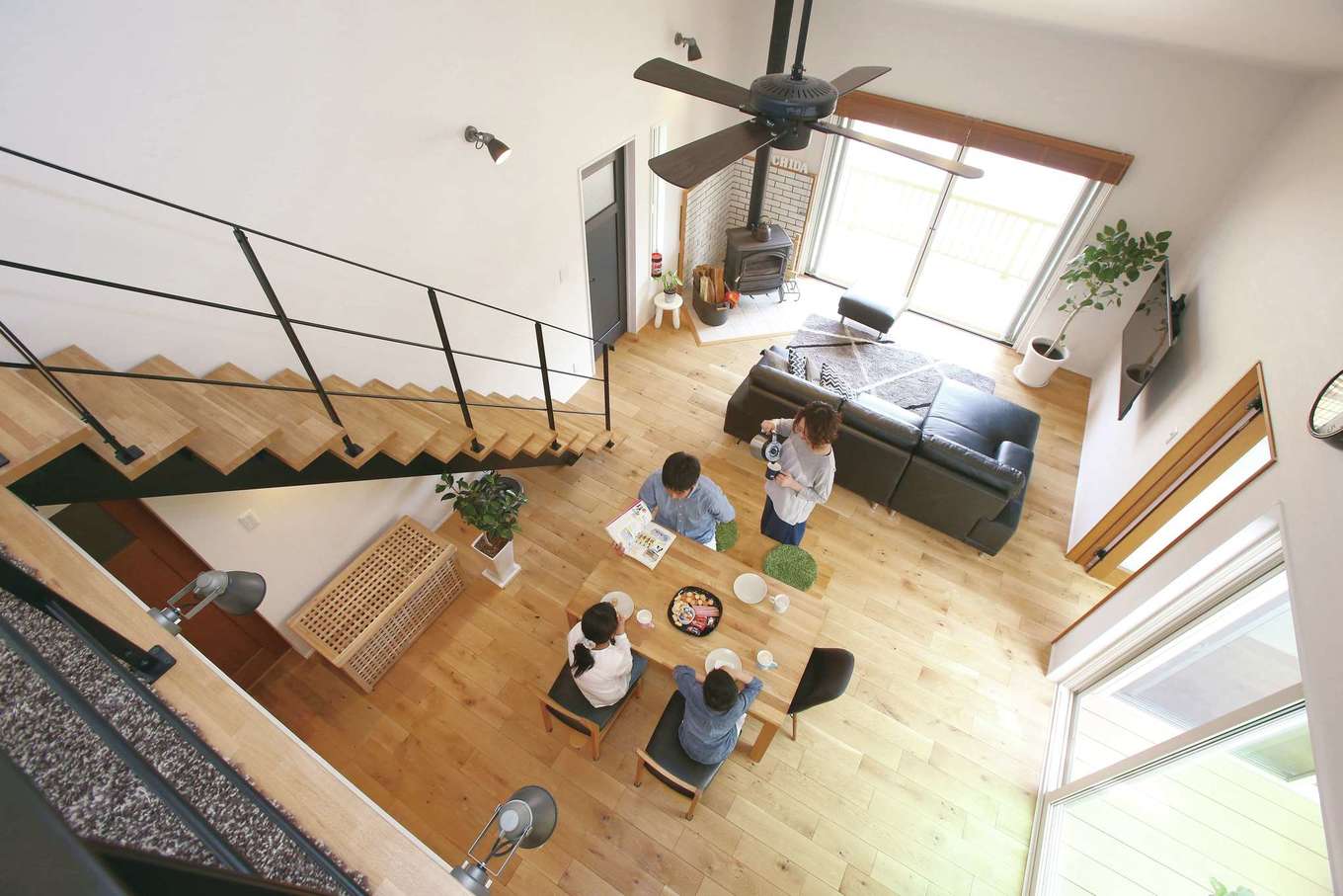 片桐建設【間取り、デザイン住宅、省エネ】世界トップレベルの断熱材「ネオマフォーム」を採用。冬は薪ストーブ1台で家中ぽっかぽか