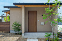 ｸﾞﾚｰｼﾞｭとｸﾙﾐの平屋